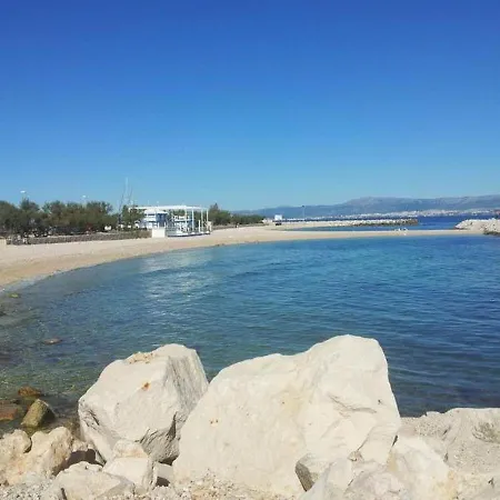 Marija - 70m From Sea Apartment Supetar