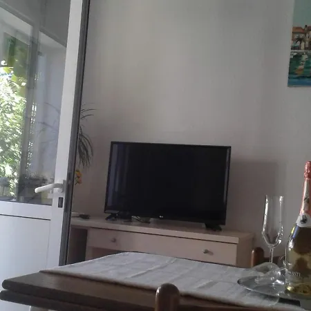 Marija - 70m From Sea Apartment